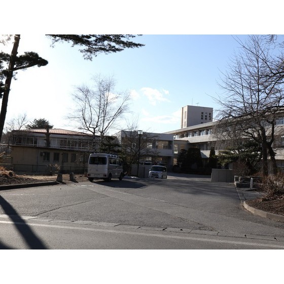 小学校　御代田町立御代田南小学校（小学校）まで842m