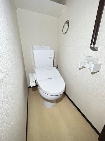 トイレ　清潔感のあるトイレです