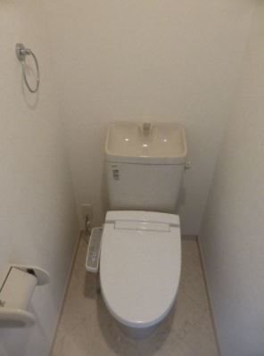 トイレ　※別号室の参考写真になります。