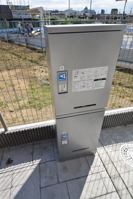 ロビー　宅配ボックス