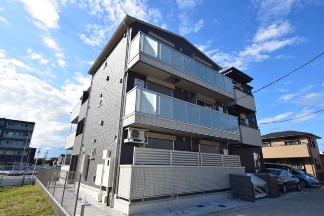 建物外観　幕張駅徒歩4分