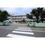 小学校　山室中部小学校（小学校）まで240m