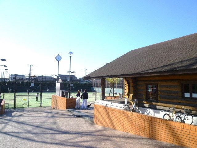 その他　テニスコート（その他）まで600m