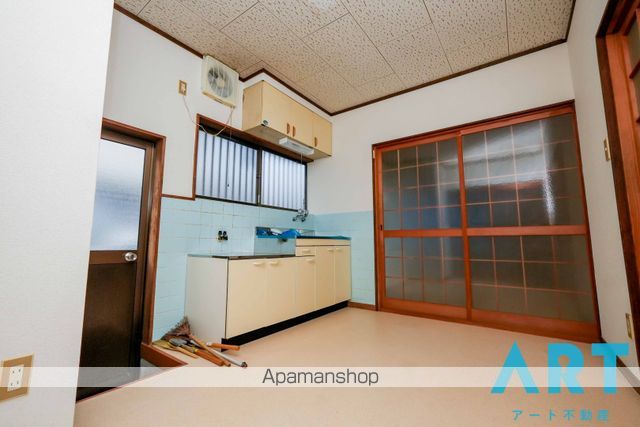 仙波一戸建の居間写真