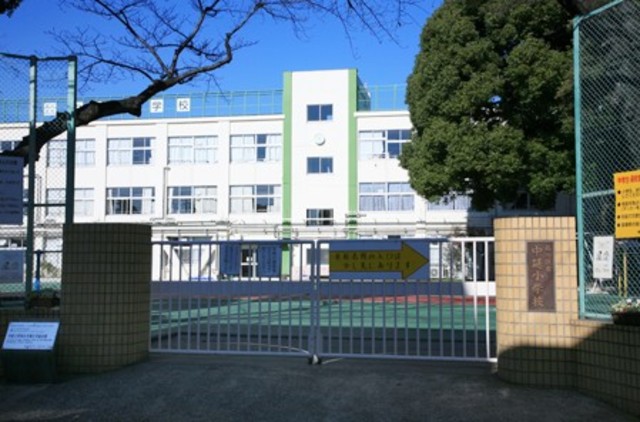 小学校　品川区立中延小学校（小学校）まで888m