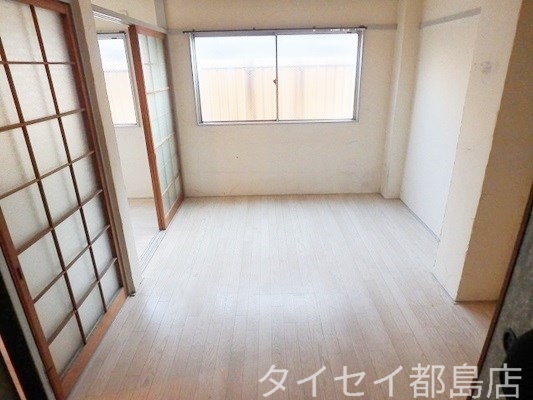 東洋ハイツの居間写真