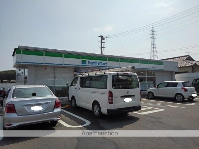 コンビニ　ファミリーマート丸亀山北町店（コンビニ）まで1100m