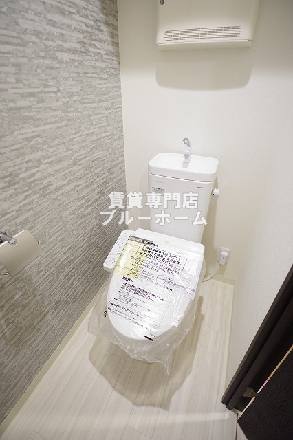 地下鉄御堂筋線 北花田駅 徒歩9分 3階建 築3年のトイレ写真