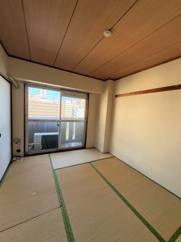 モンテベルデ横浜の居間写真