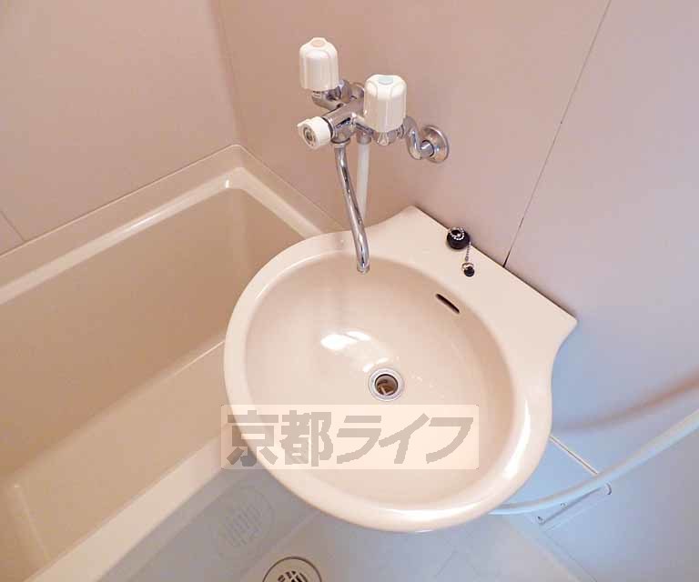 洗面設備　洗面台です。