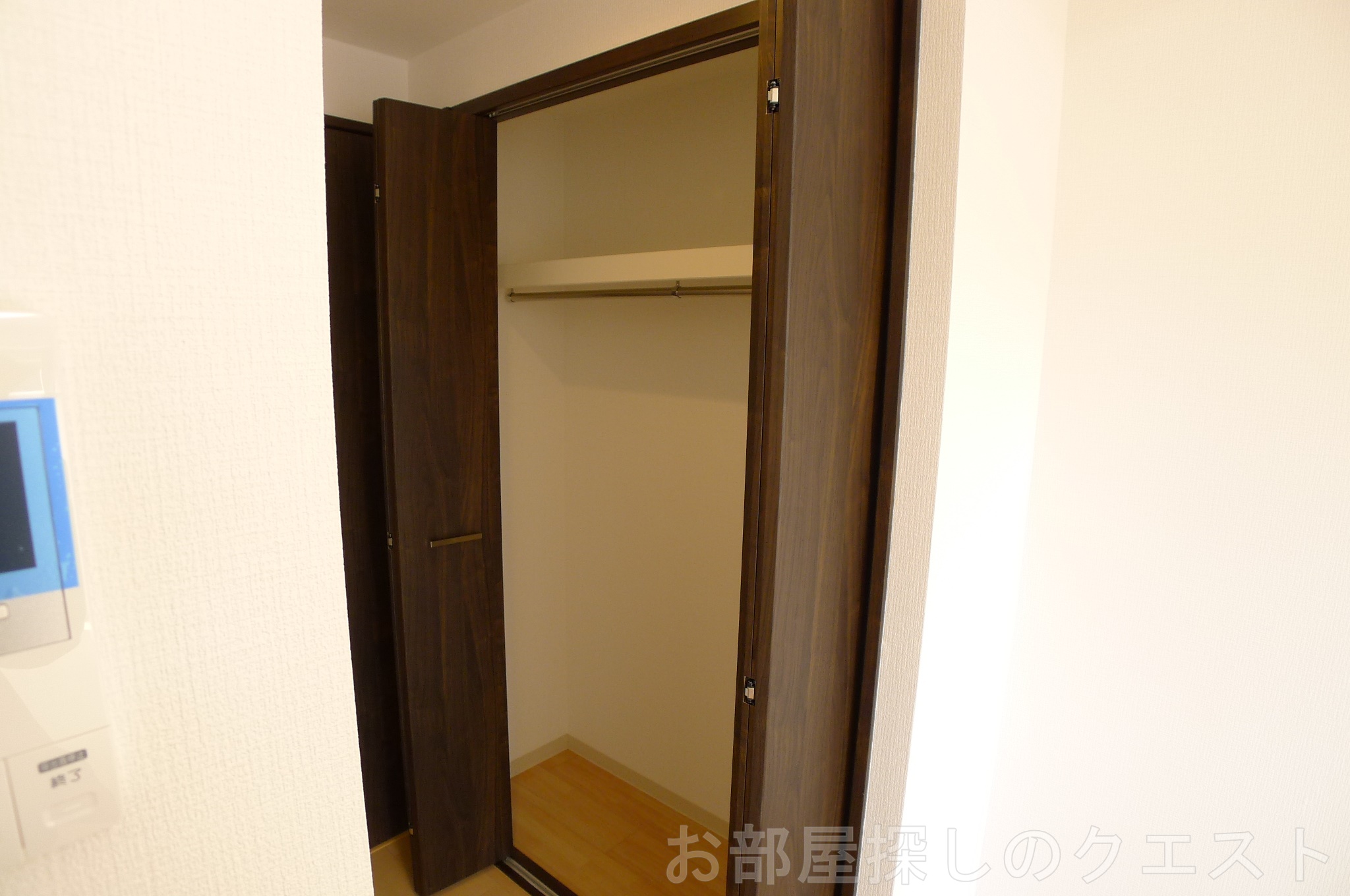 収納　（写真は同タイプ反転）