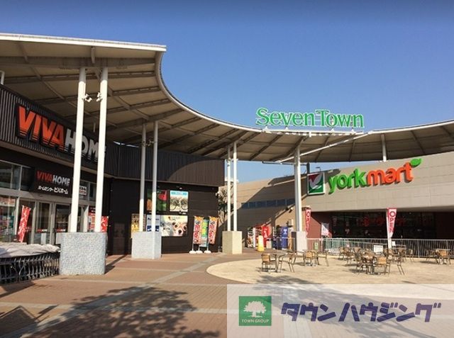 ショッピングセンター　セブンタウン小豆沢（ショッピングセンター）まで1194m