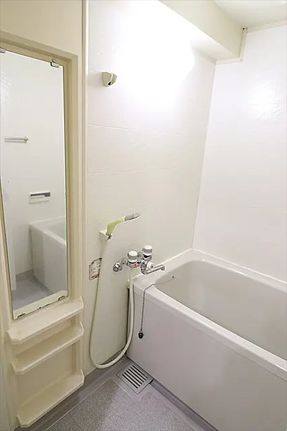 バス・シャワールーム　※別部屋参考写真