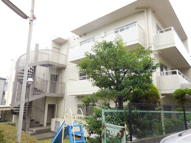 サンワロイヤルマンション2号館の玄関写真
