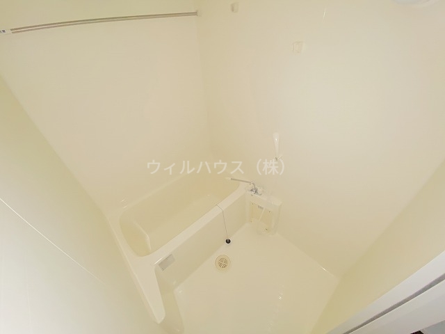 バス・シャワールーム　浴室乾燥機付きバス！