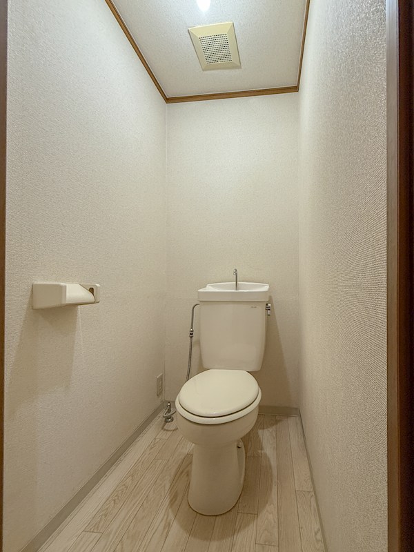 C.C.9.のトイレ写真