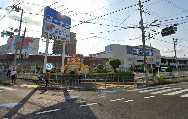 銀行　セブン銀行 万代 高槻富田丘店 共同出張所（銀行）まで154m