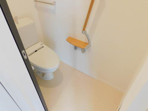 出水市 2階建 築13年のトイレ写真