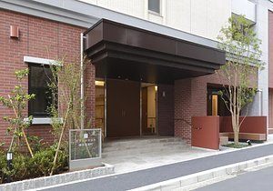 エントランス　オートロック完備