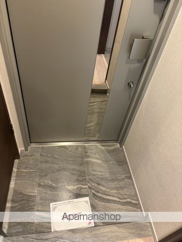 ラティエラ武蔵小山レジデンスの玄関写真