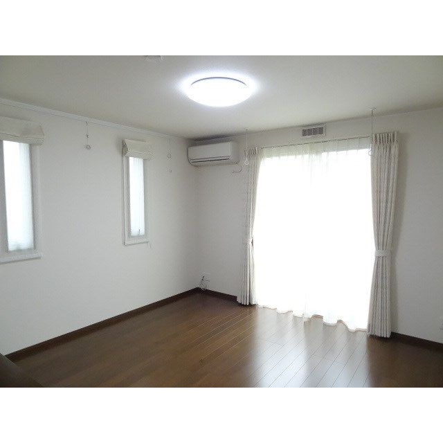居室・リビング　別部屋参考写真