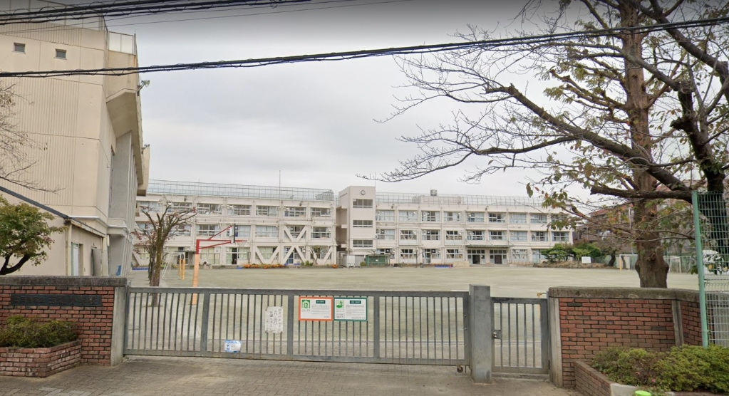 小学校　世田谷区立玉堤小学校（小学校）まで238m