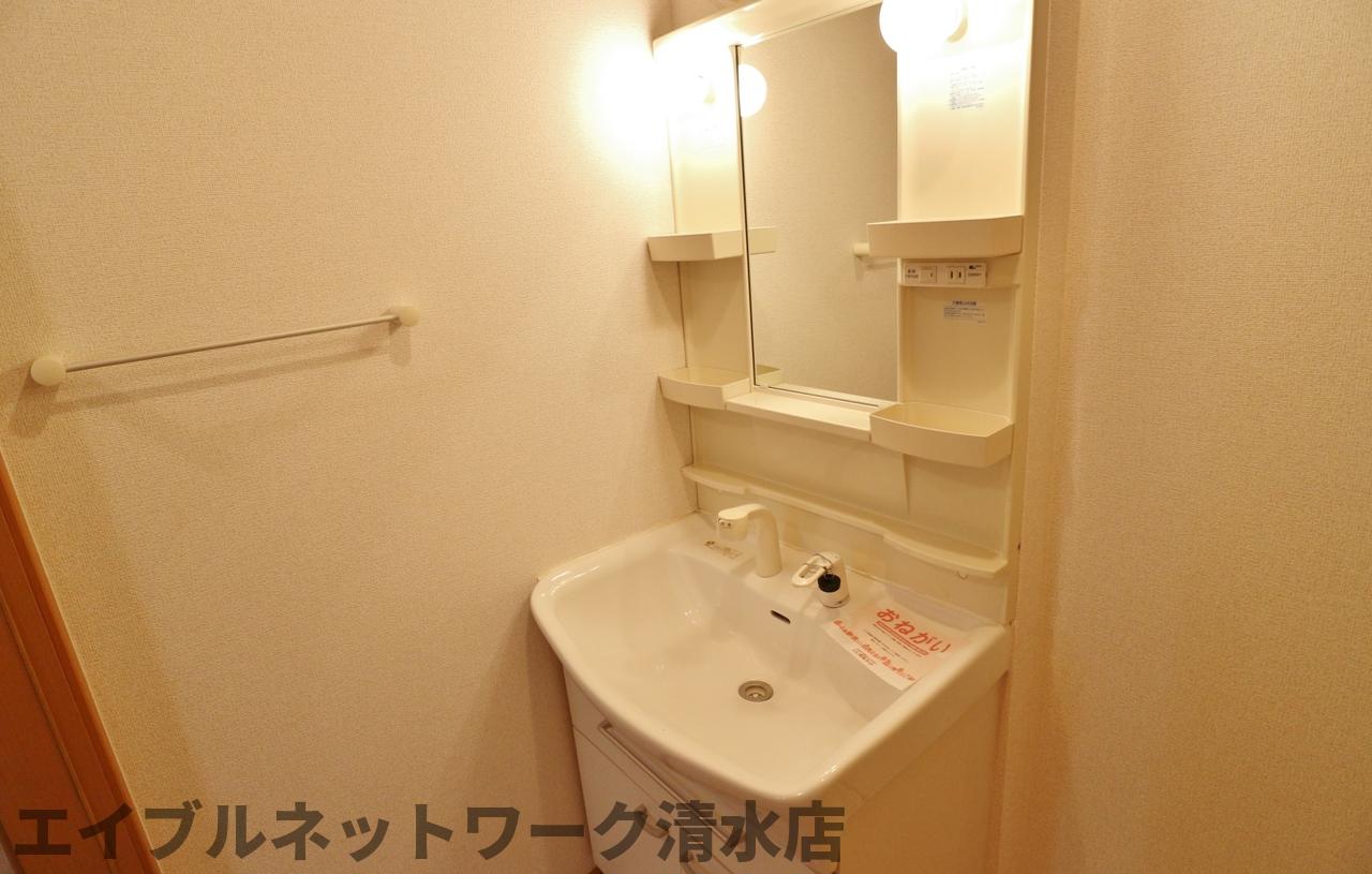 洗面設備　広い洗面スペース