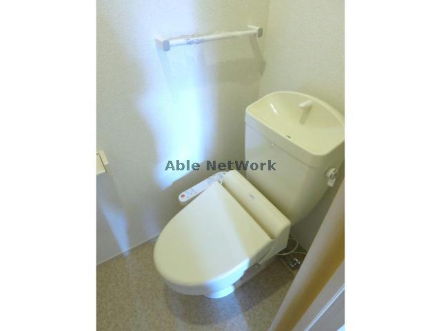 西尾市 2階建 築12年のトイレ写真