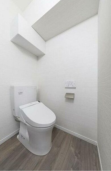 東京メトロ日比谷線 入谷駅 徒歩5分 10階建 築10年のトイレ写真