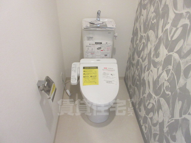 ＪＲ東海道本線 茨木駅 徒歩10分 6階建 築4年のトイレ写真