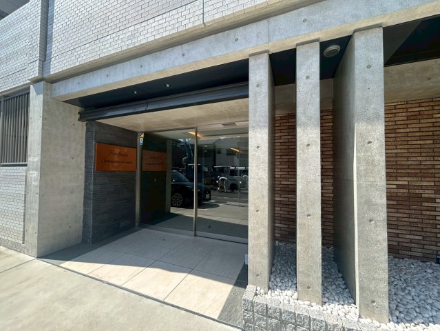 ファーストフィオーレ三宮EASTの外観写真