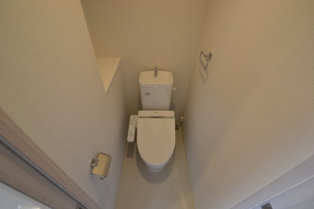 ファーストフィオーレ三宮EASTのトイレ写真