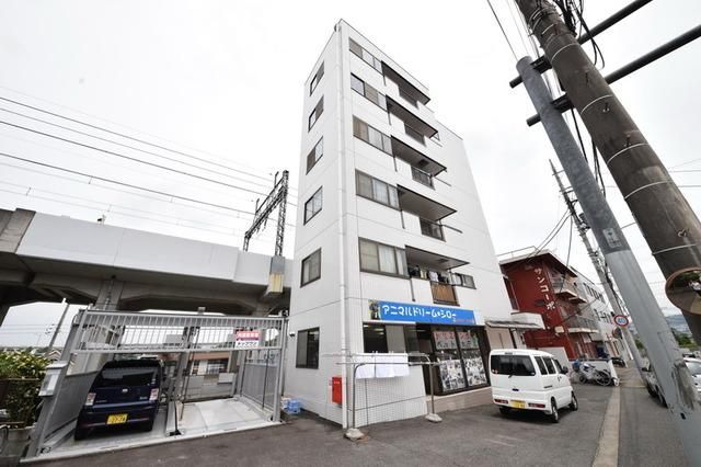 クレスポの外観写真