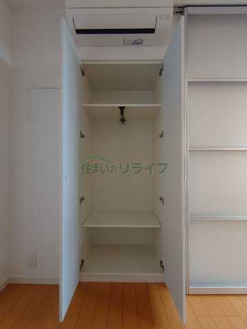 収納　プラウドフラット新宿御苑