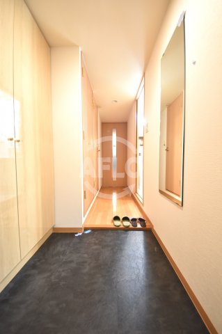 玄関　プレミュール阿波座　玄関廊下