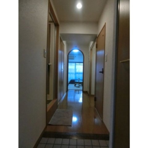 プレデュパルク壱番館の玄関写真