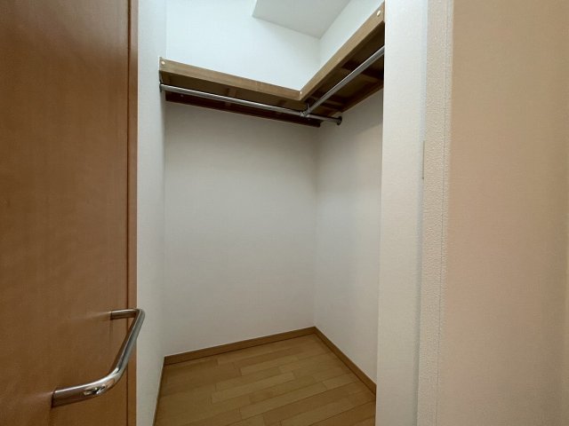 収納　ウォークインクローゼット