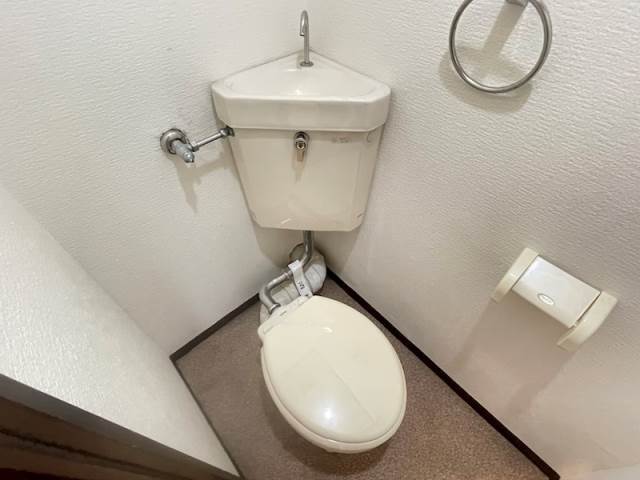 トイレ　別号室