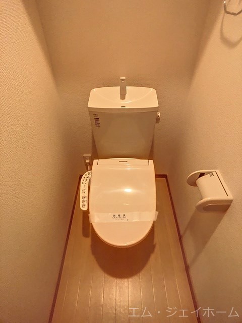近江鉄道本線 水口駅 徒歩13分 2階建 築13年のトイレ写真