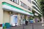 コンビニ　ファミリーマート 戸塚鳥が丘店（コンビニ）まで1077m