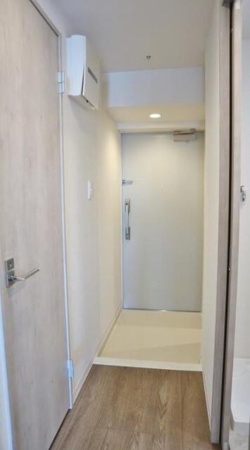 玄関　（別タイプ参考写真）グランレーヴ東尾久　荒川区東尾久3
