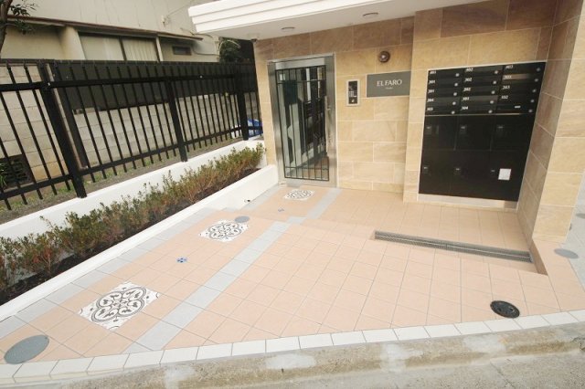 エントランス　弊社は都内全域の物件をご紹介可能です！
