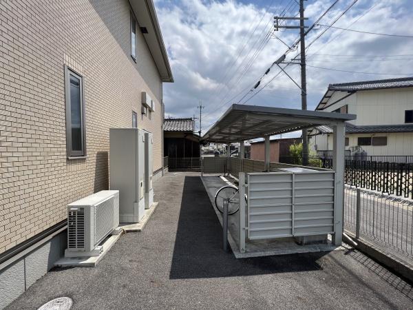グランリーベB棟 野洲市市三宅の外観写真