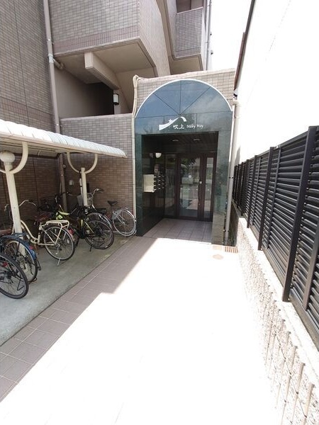 地下鉄桜通線 吹上駅 徒歩5分 4階建 築21年の外観写真