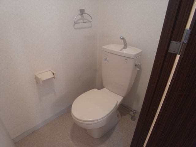 トイレ　洋式トイレです