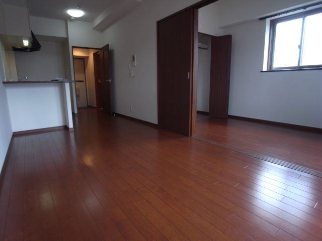 居室・リビング　リビングも広くとても使いやすいお部屋です