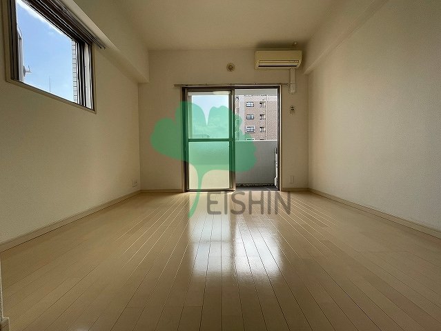 グランドシャルマン博多駅前の居間写真