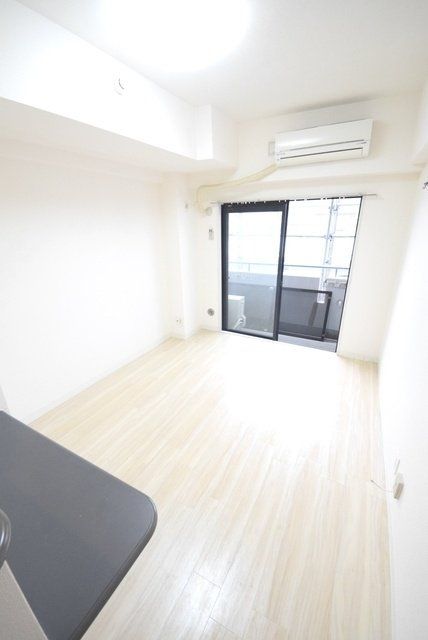 アンダルシア市川の居間写真