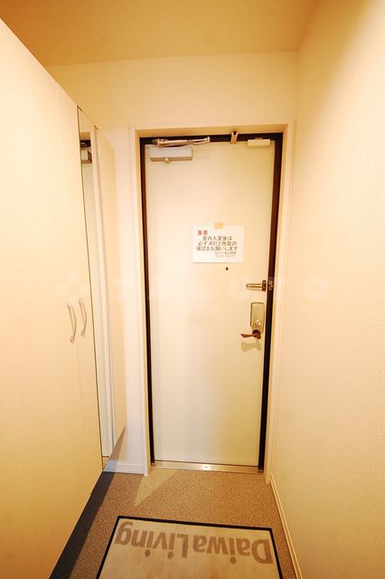 ロイヤルメゾン豊中の玄関写真
