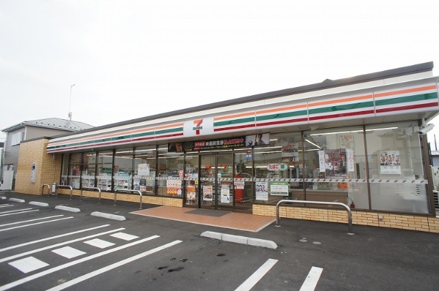 コンビニ　セブンイレブン厚木下川入店（コンビニ）まで389m